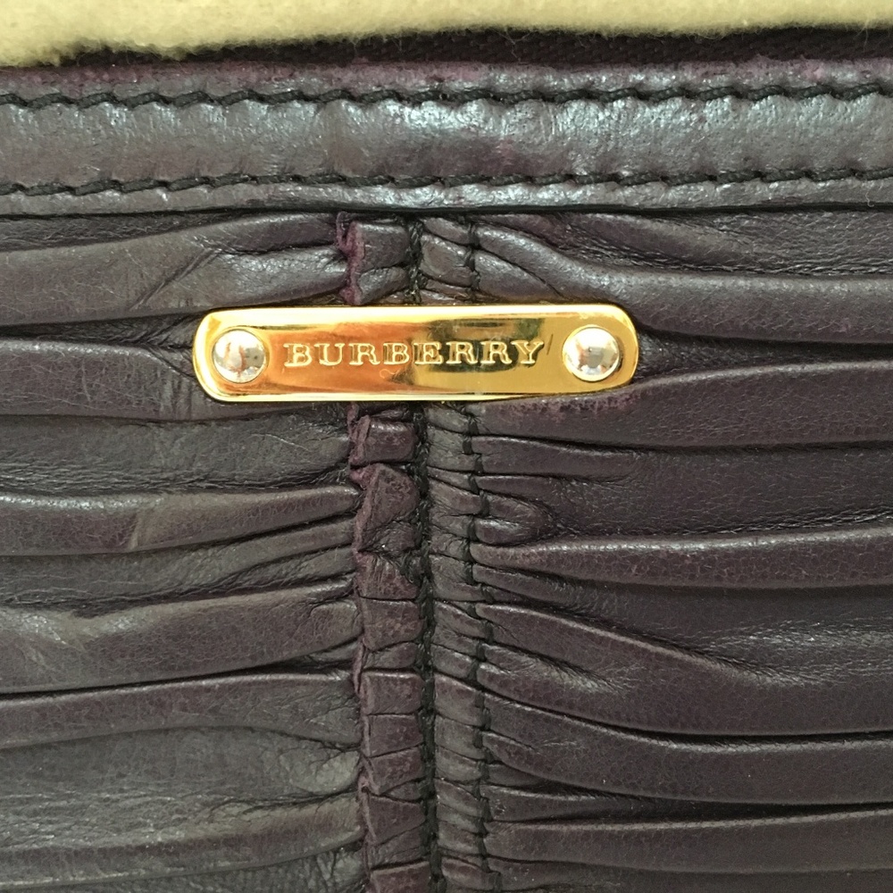 Burberry Zip-Around Leather Wallet - Picture 2 of 7